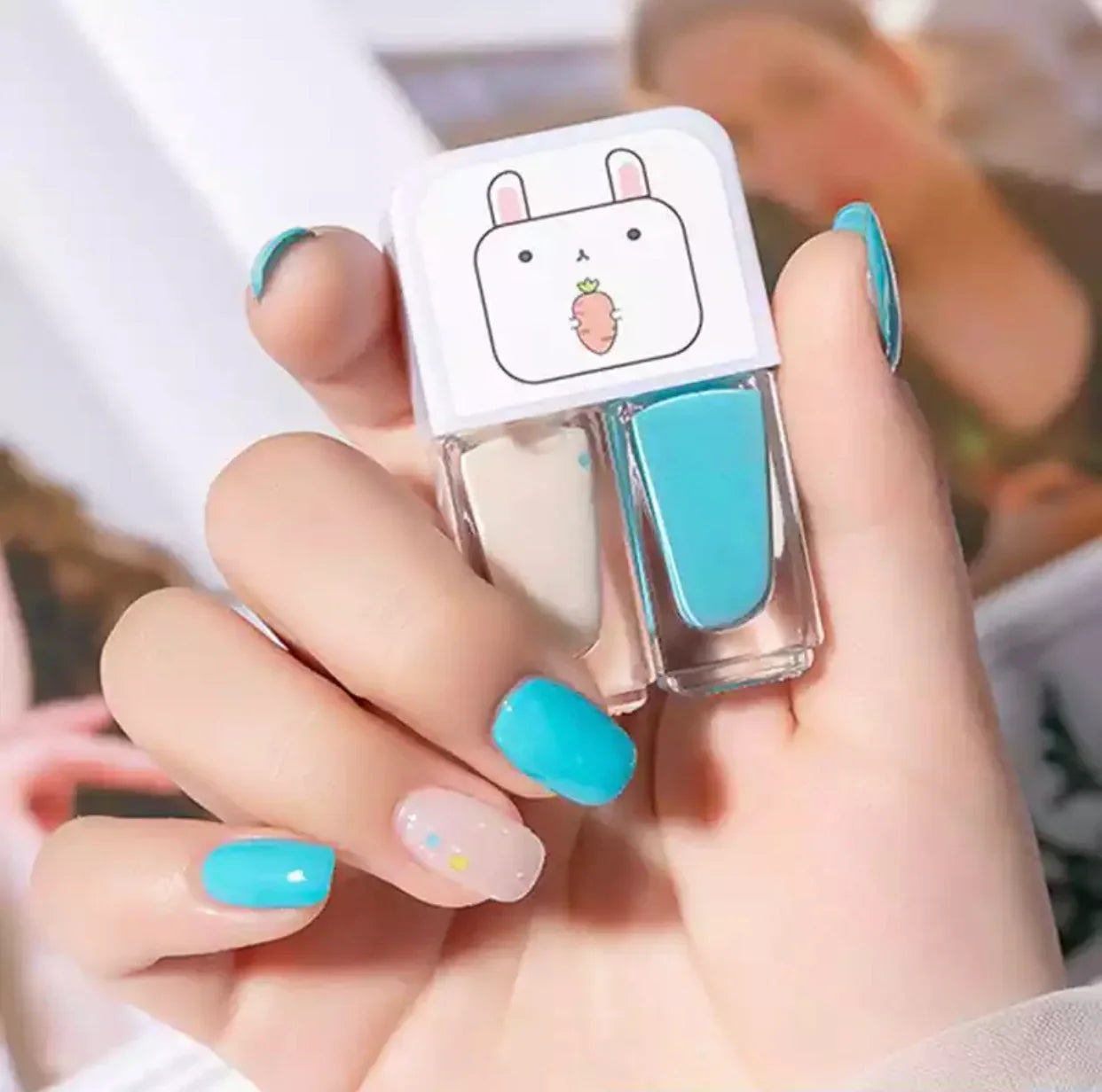 Maxfine 2 in 1 Nail Polish